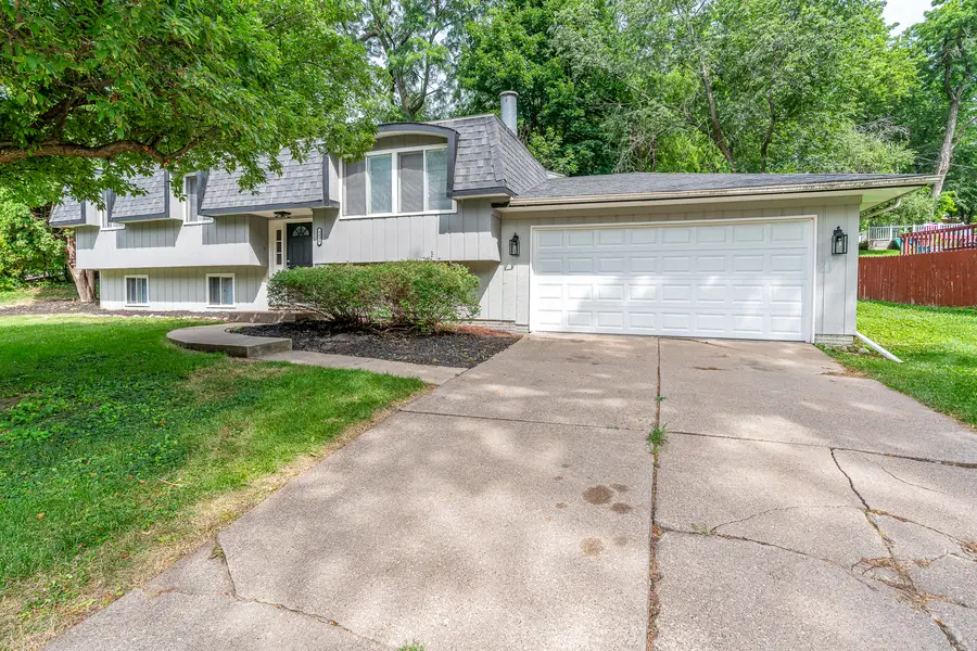 4430 Canterbury Lane, Davenport, IA 52806 - #2