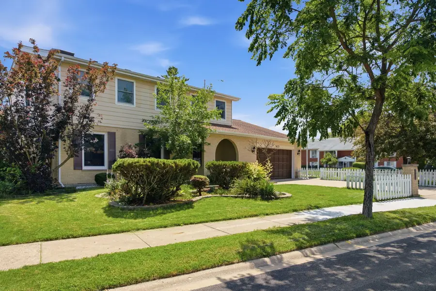 1623 W Bray Court, Arlington Heights, IL 60005 - #3