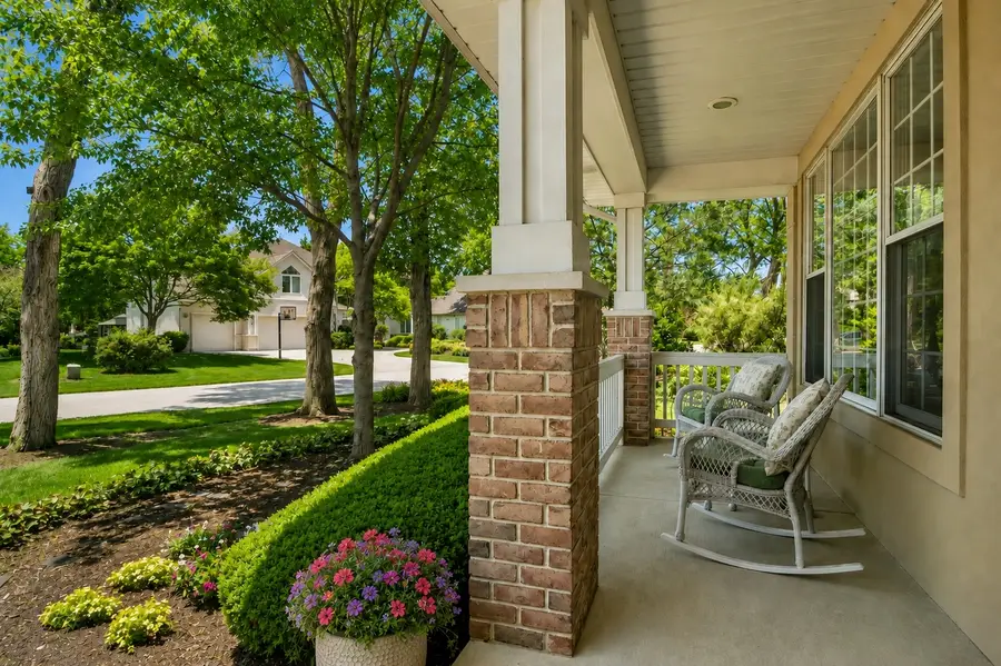 411 Periwinkle Way, Prospect Heights, IL 60070 - #3