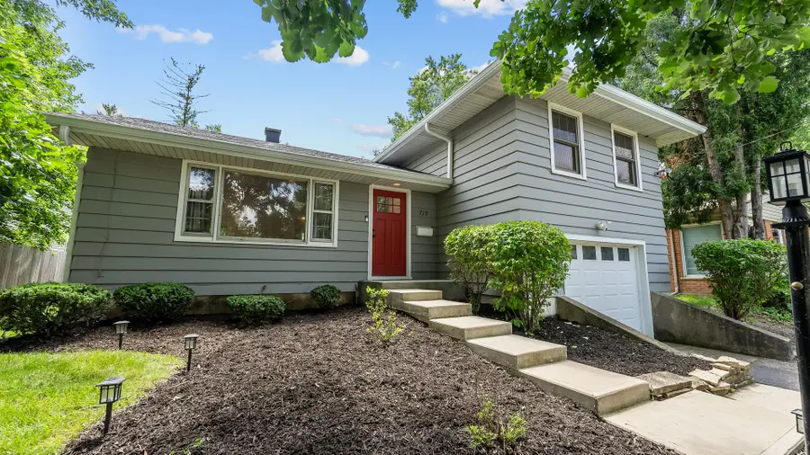 715 E Main Street, Barrington, IL 60010 - #2