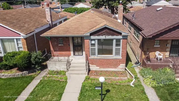 9040 S Oglesby Avenue, Chicago, IL 60617