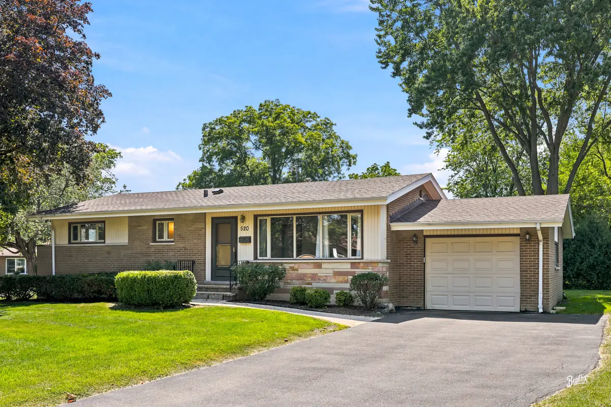 520 S Bennett Avenue, Palatine, IL 60067 - #1