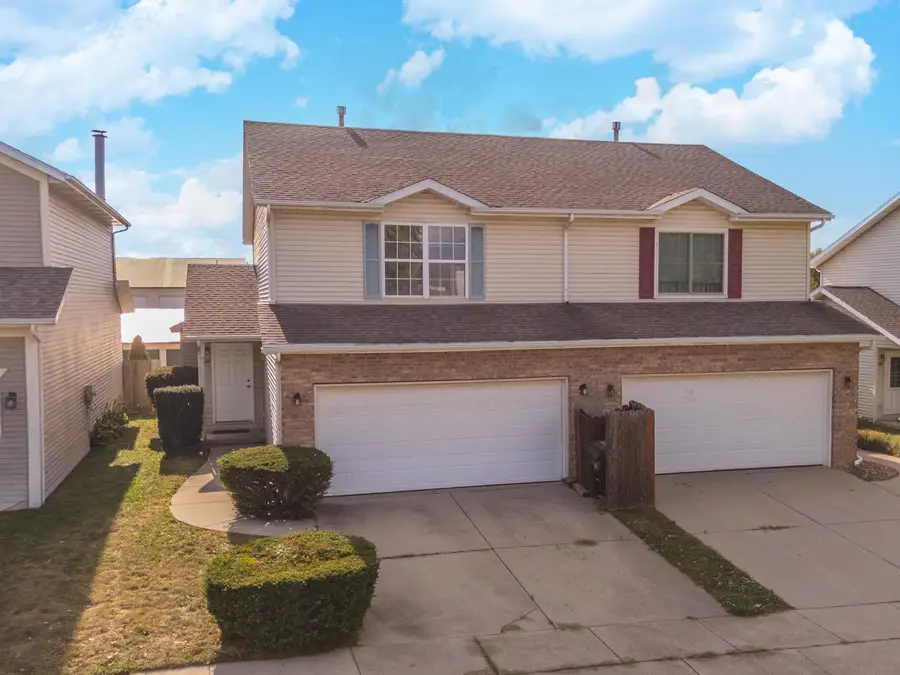 26 Vermont Avenue, Bloomington, IL 61701 - #3
