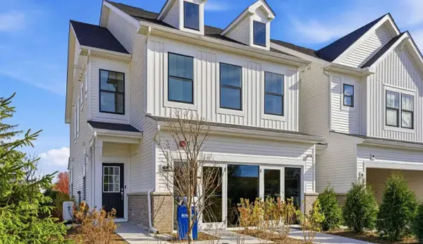 2045 Palmer Court #16003, Hoffman Estates, IL 60169