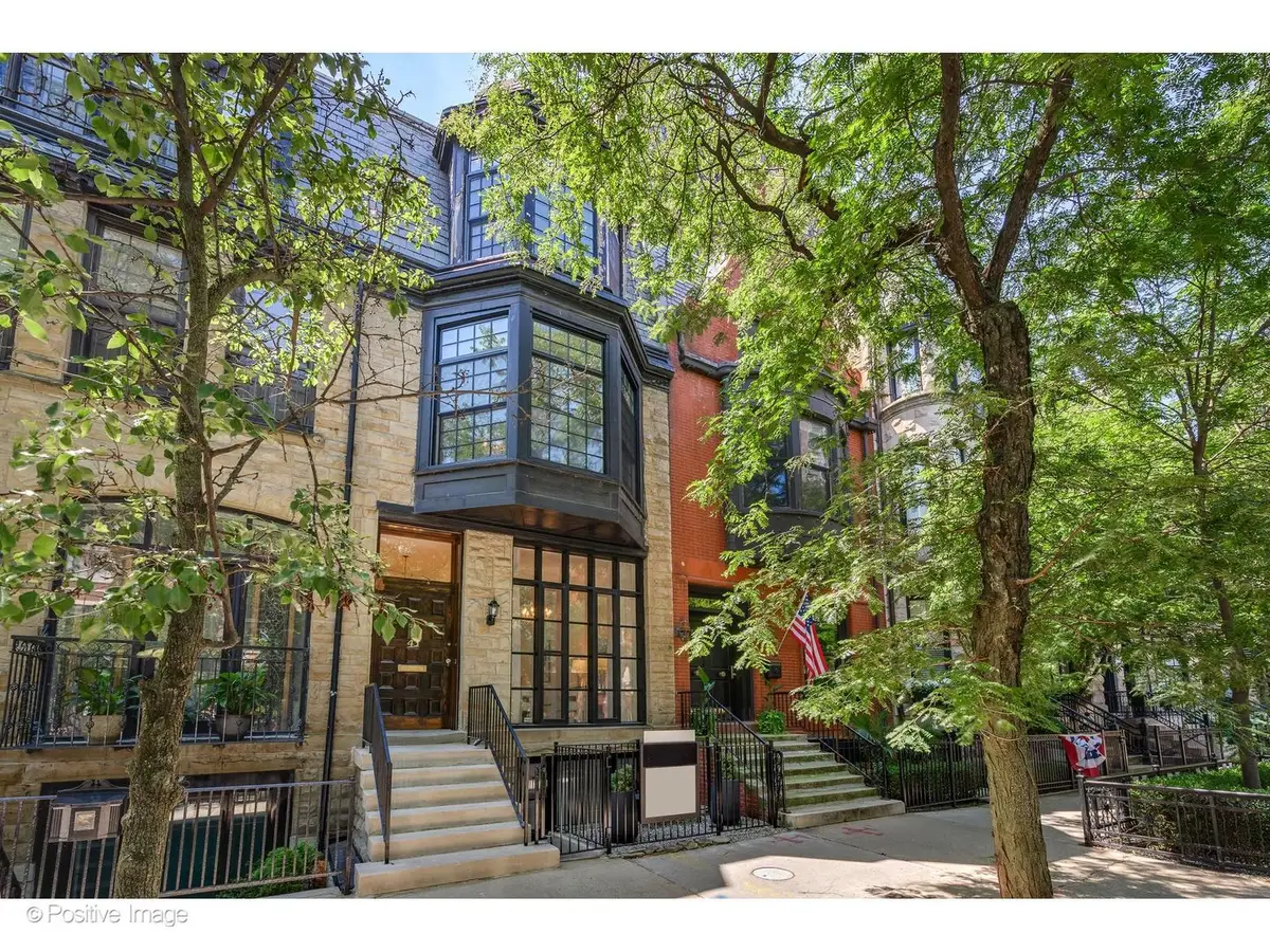 43 E Elm Street, Chicago, IL 60611 - #1