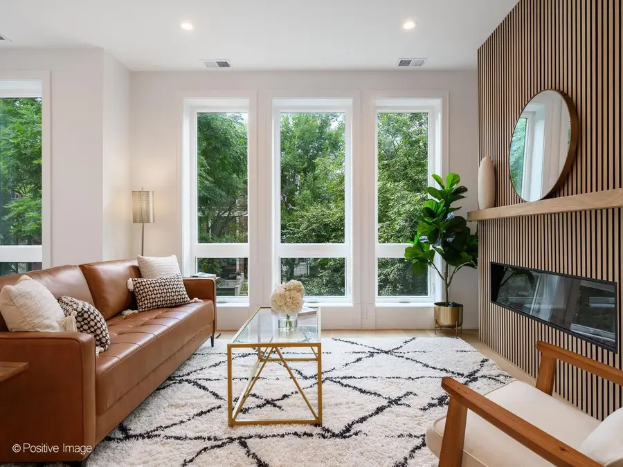 3721 N Kenmore Avenue #2, Chicago, IL 60613 - #3