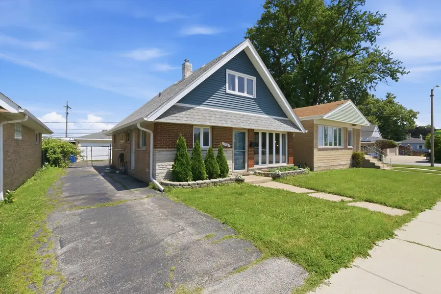 8404 45th Street, Lyons, IL 60534 - #3