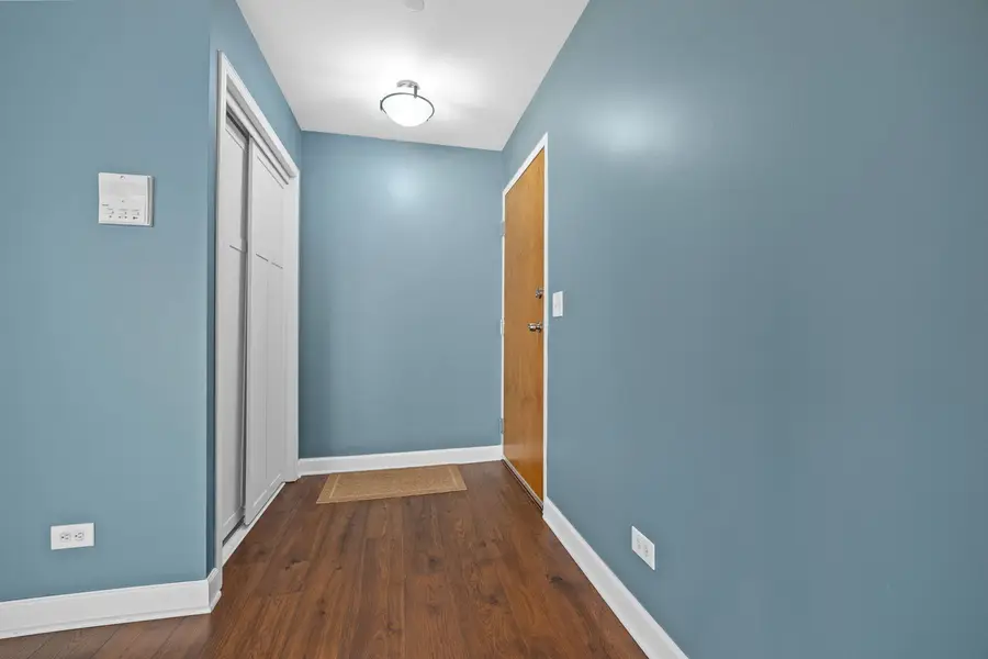 7050 Newport Drive #101, Woodridge, IL 60517 - #2