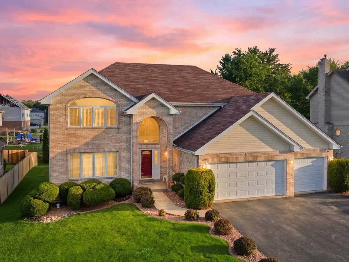 1249 W Parliament Street, Crete, IL 60417 - #1