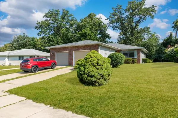 2516 Red Oak Trail, Crest Hill, IL 60403