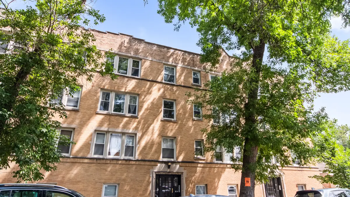 3652 W Belle Plaine Avenue #304, Chicago, IL 60618 - #1