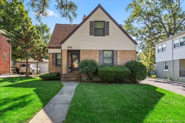 1311 Heidorn Avenue, Westchester, IL 60154