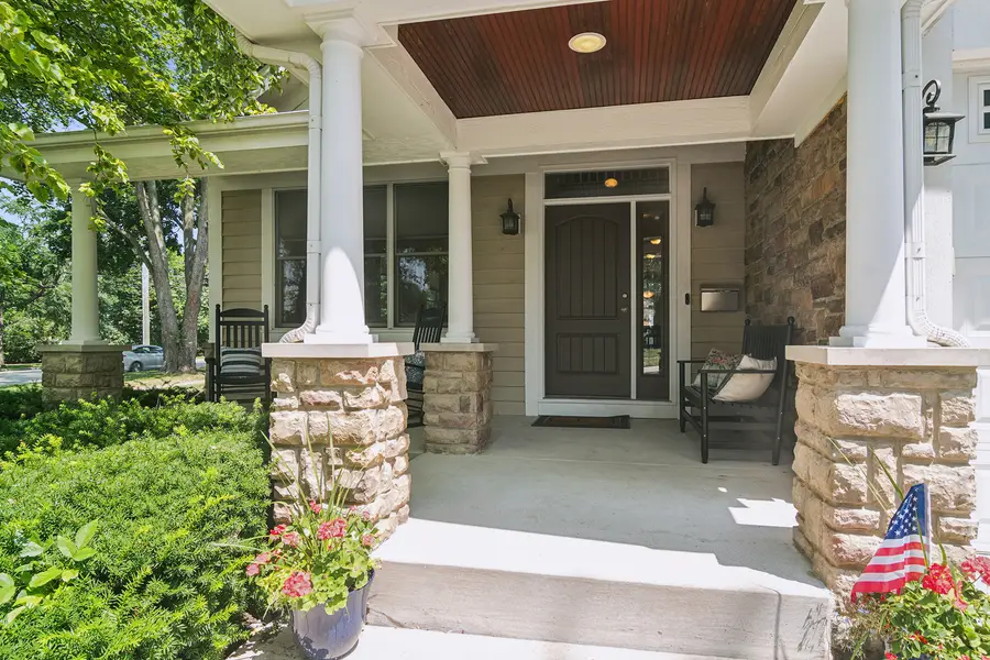 103 S Donald Avenue, Arlington Heights, IL 60004 - #3