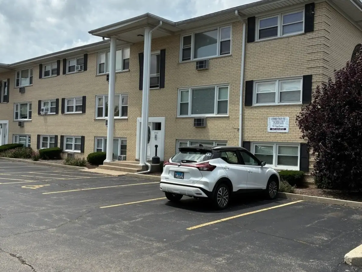 4940 N Leonard Drive #3B, Norridge, IL 60706 - #1