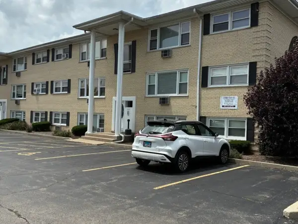 4940 N Leonard Drive #3B, Norridge, IL 60706