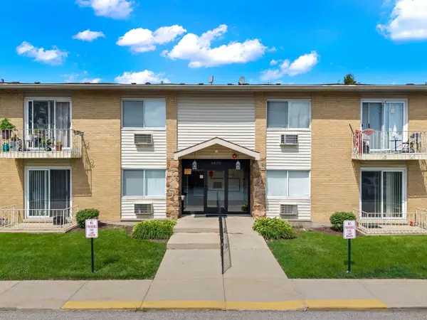 8820 N Western Avenue #1H, Des Plaines, IL 60016