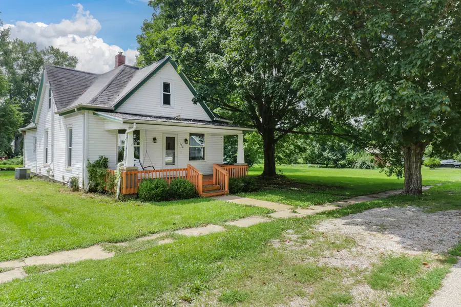 120 E Main Street, Stanford, IL 61774 - #2