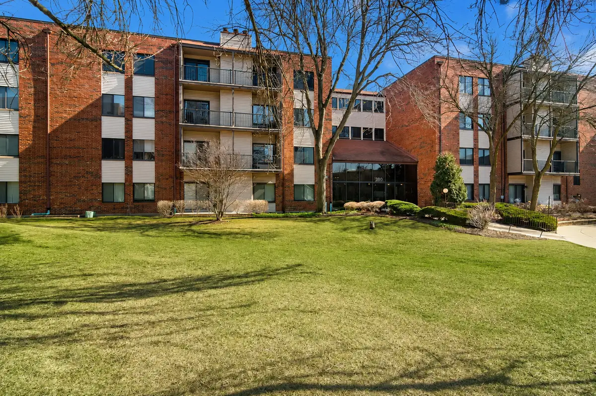 3030 Pheasant Creek Drive #405, Northbrook, IL 60062 - #1