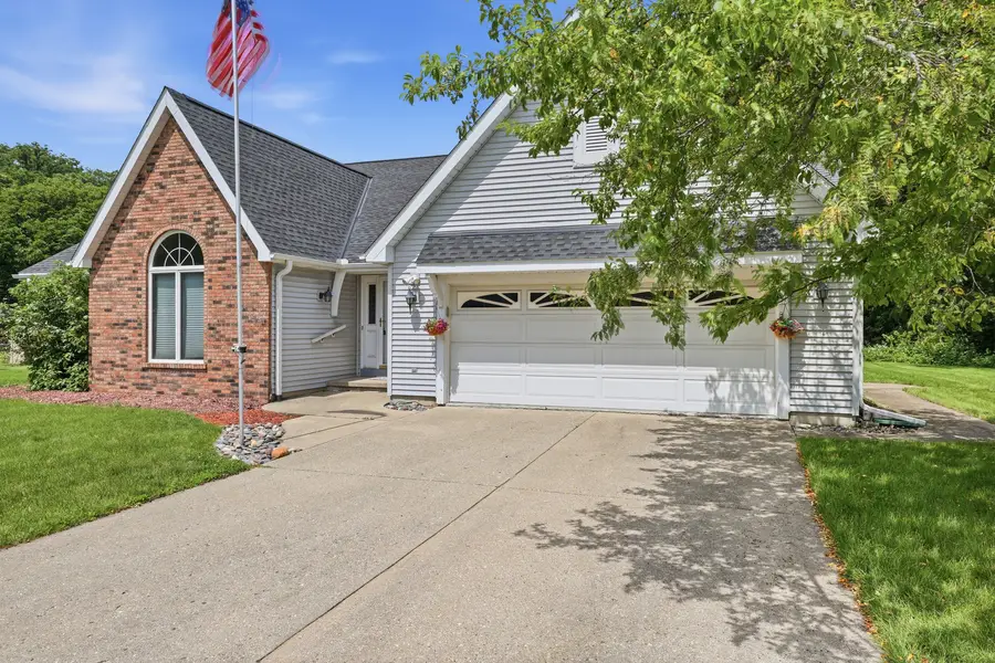 2160 Park Circle, Dixon, IL 61021 - #2