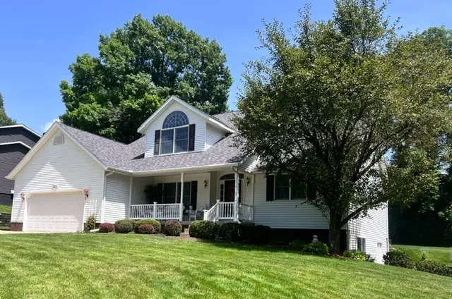 3522 33rd Street Court, Moline, IL 61265 - #3