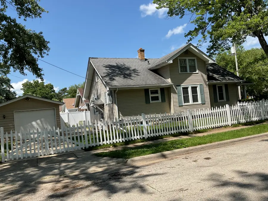 2002 Ridge Avenue, Rockford, IL 61103 - #3