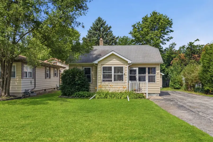 1219 Gates Street, Aurora, IL 60505 - #2