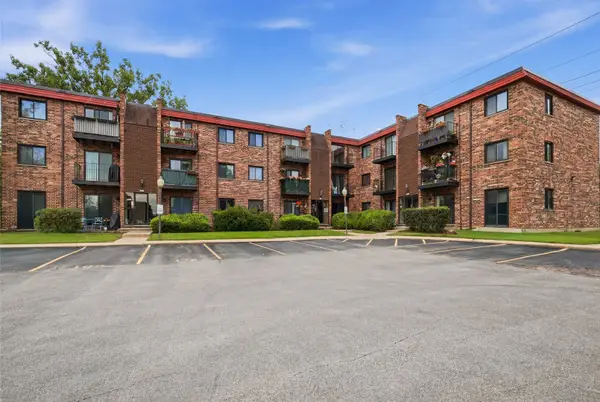1791 W Algonquin Road #3A, Mount Prospect, IL 60056