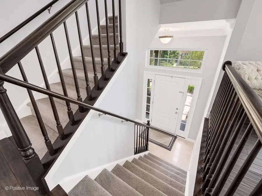 332 Castle Circle, Carol Stream, IL 60188 - #2