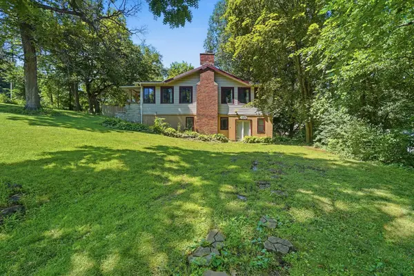 345 Moody Court, South Elgin, IL 60177