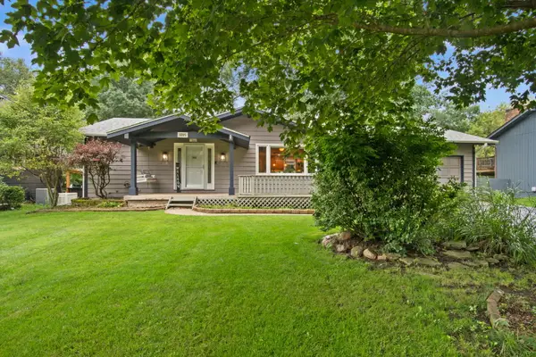 1225 Winaki Trail, Algonquin, IL 60102