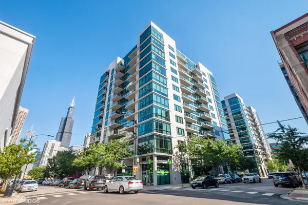 Address Withheld By Seller, Chicago, IL 60607
