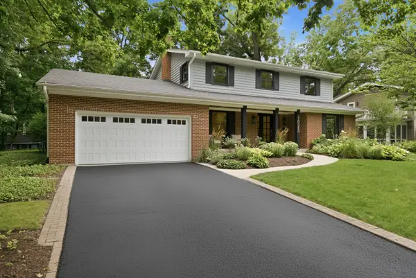 1025 Elizabeth Avenue, Naperville, IL 60540