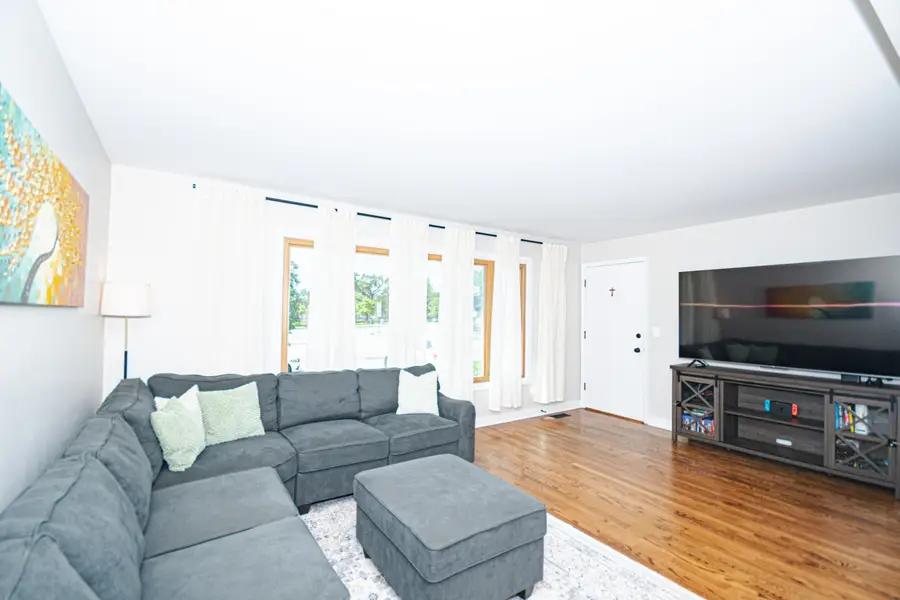 7942 W Addison Street #1, Chicago, IL 60634 - #3