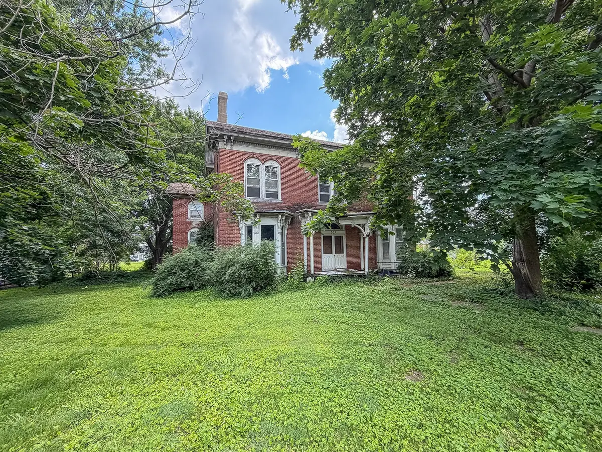 303 N Broadway Street, Newman, IL 61942 - #1