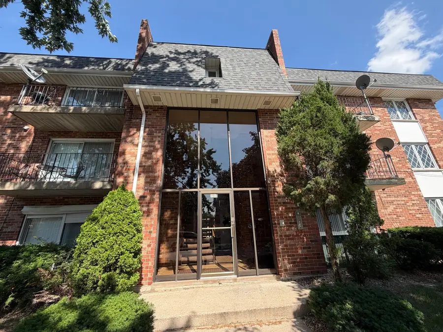 669 Chappel Avenue #1B, Calumet City, IL 60409 - #2
