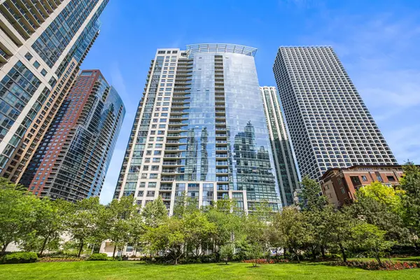 201 N Westshore Drive #604, Chicago, IL 60601