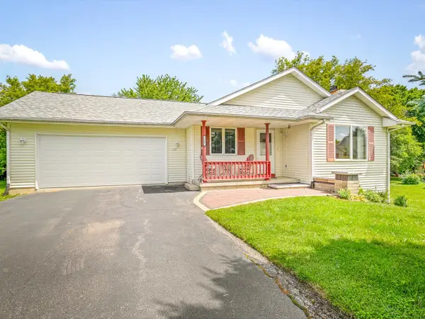 117 Pembroke Road Sw, Poplar Grove, IL 61065