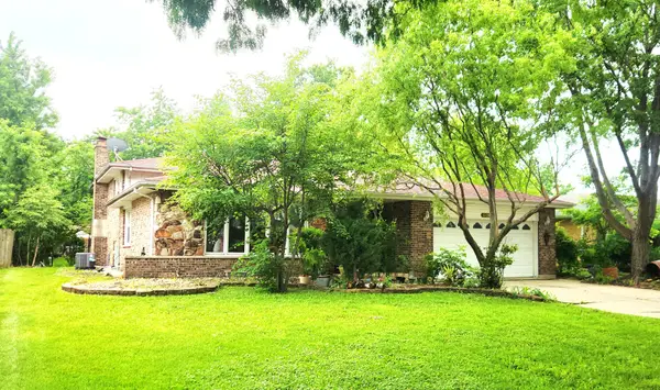 1629 Holly Lane, Darien, IL 60561