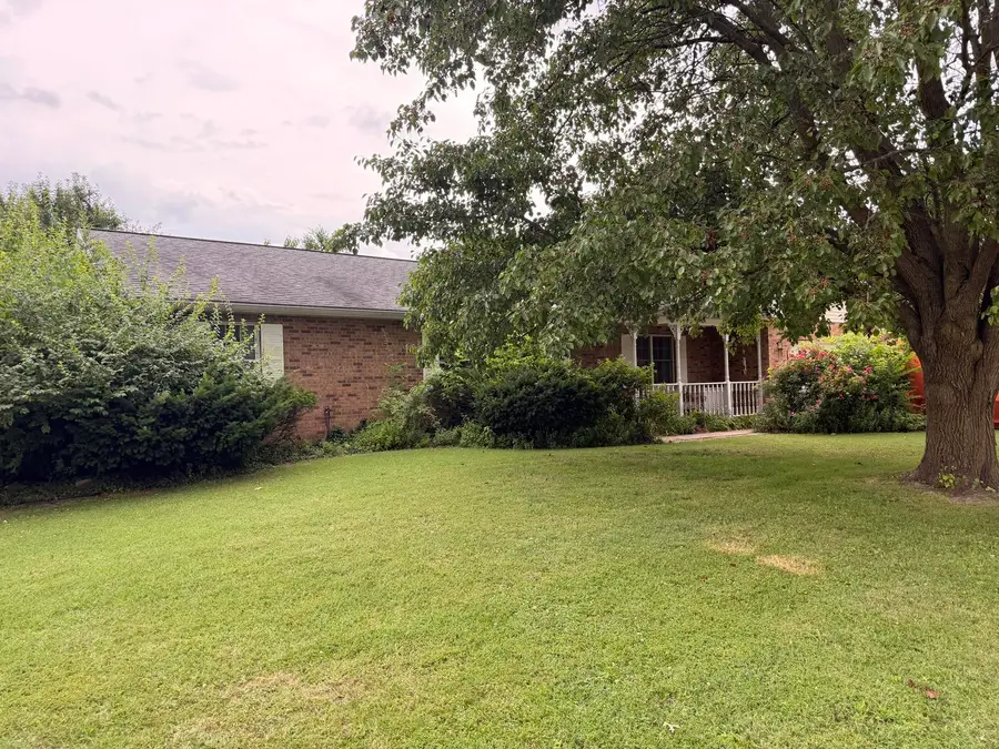 1250 Larkspur Drive, Mascoutah, IL 62258 - #2