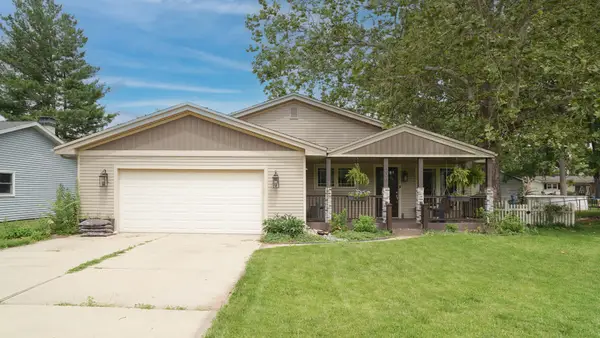 1004 S Division Street, Mahomet, IL 61853