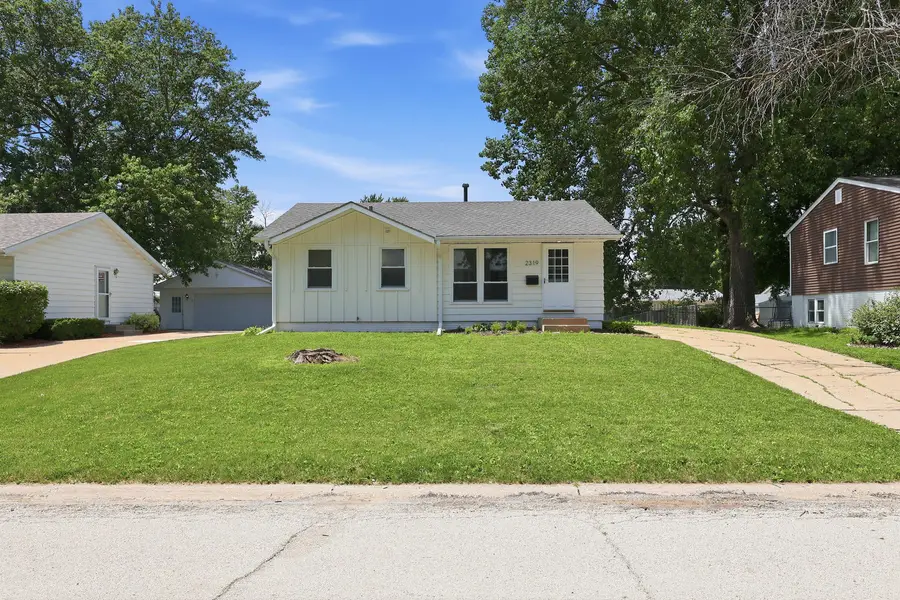 2319 Pinehurst Drive, Bettendorf, IA 52722 - #3
