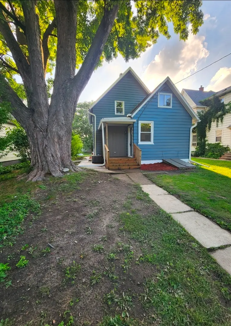 1718 11th Street, Moline, IL 61265 - #2