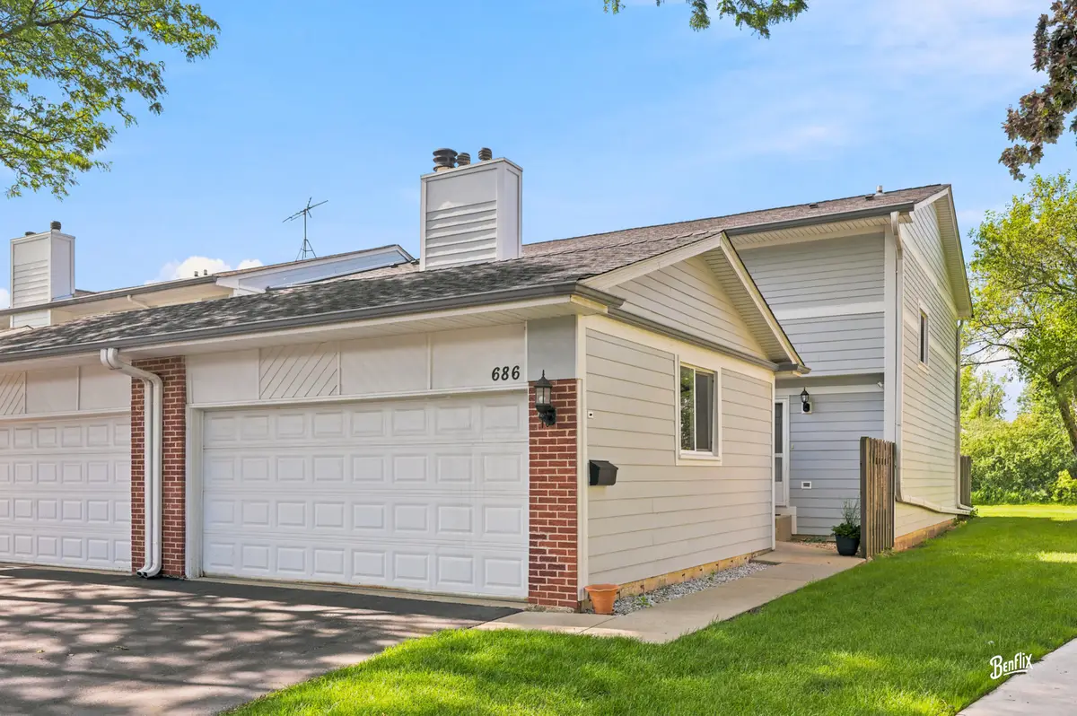 686 Mallard Lane, Deerfield, IL 60015 - #1