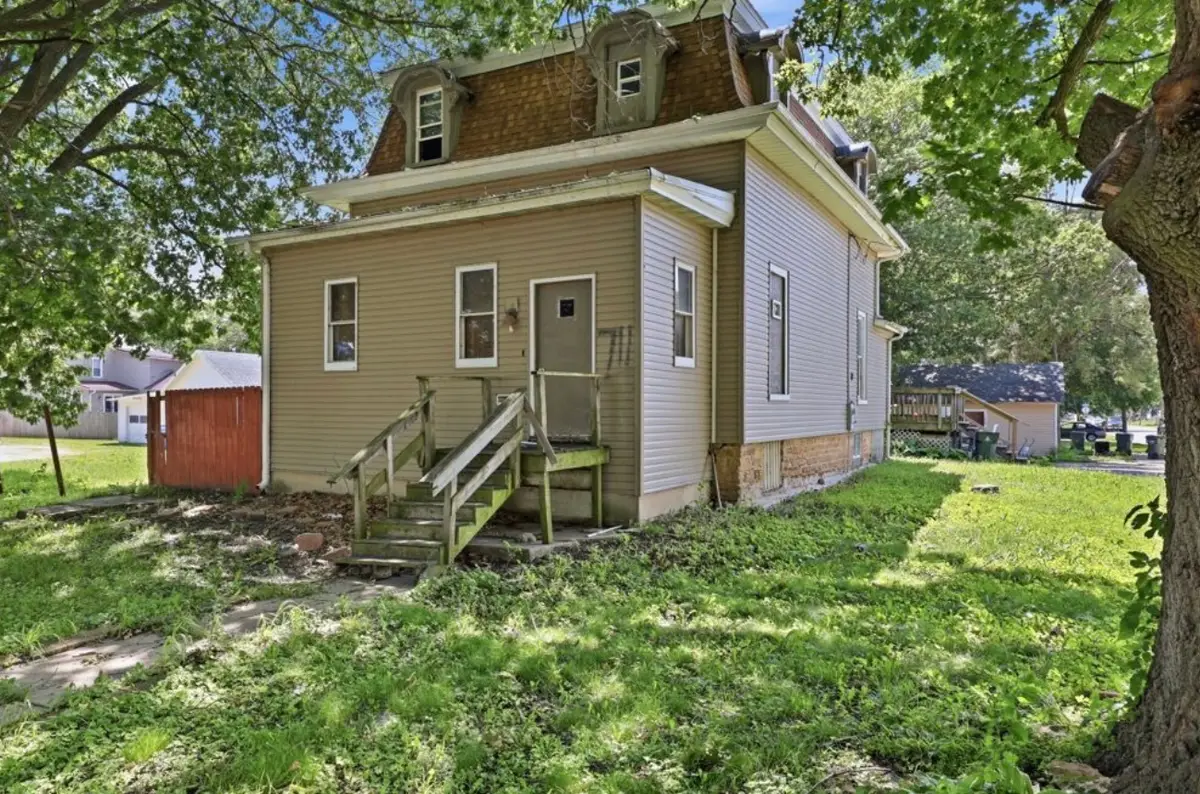 711 5th Avenue, Sterling, IL 61081 - #1
