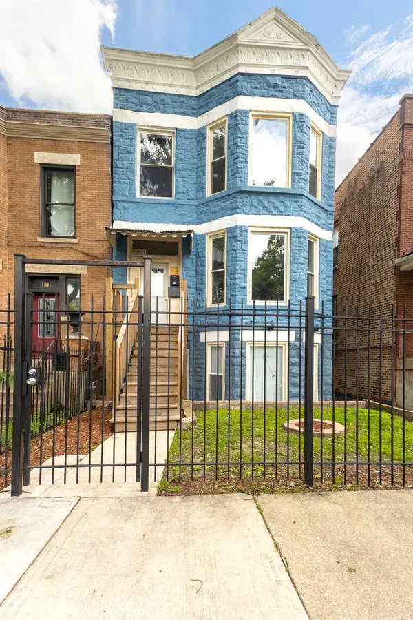 1913 S Troy Street, Chicago, IL 60623