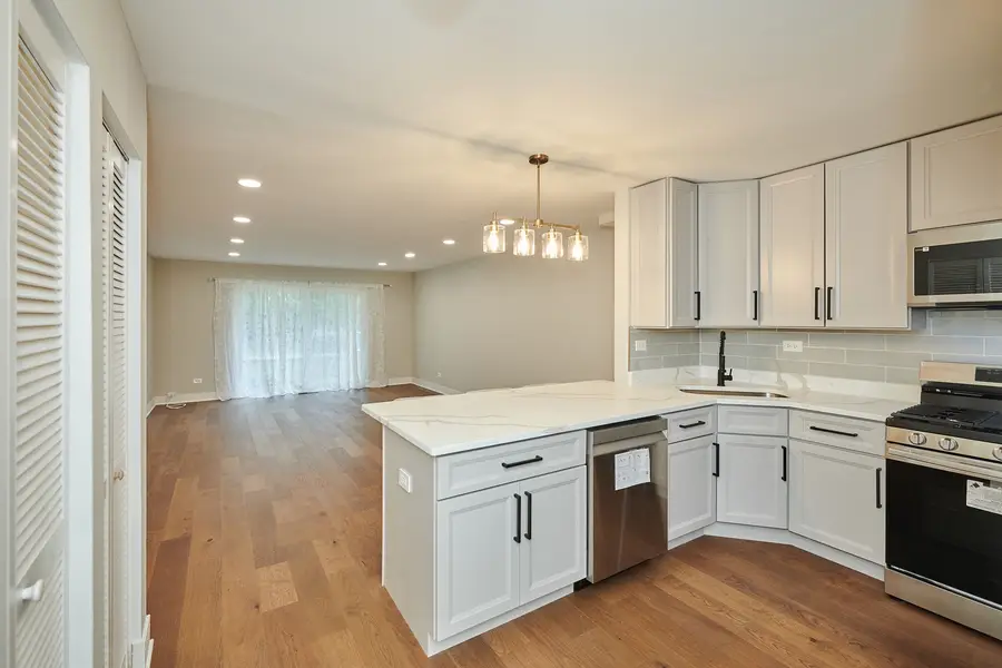 7074 N Ridge Boulevard #1E, Chicago, IL 60645 - #3
