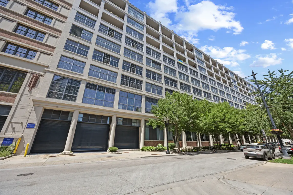 Address Withheld By Seller, Chicago, IL 60610 - #1