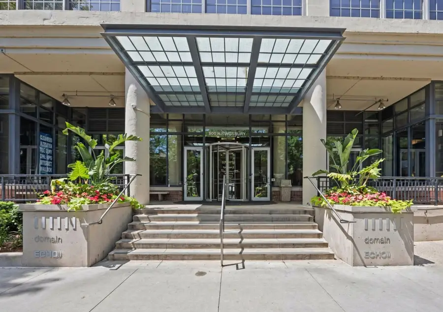 Address Withheld By Seller, Chicago, IL 60610 - #2