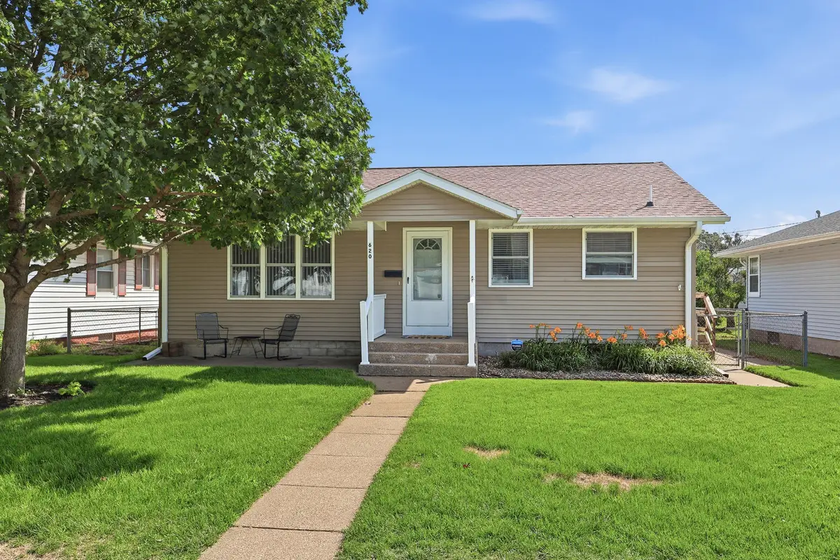 620 3rd Avenue, Camanche, IA 52730 - #1