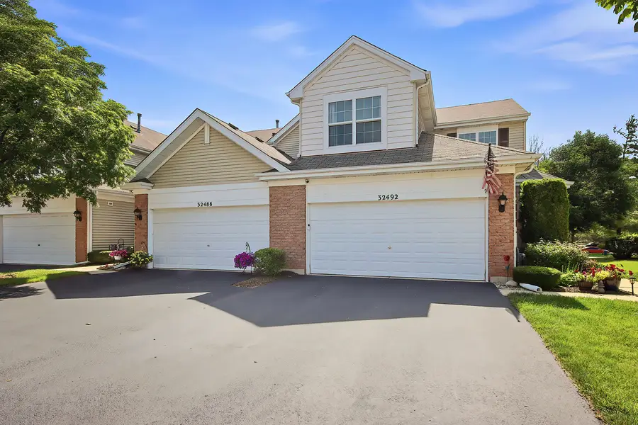 32492 N Rushmore Avenue, Lakemoor, IL 60051 - #2